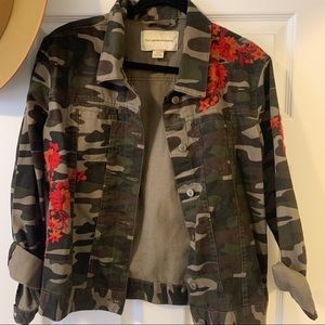 Anthropologie embroidered camo jean jacket size S